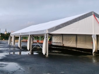 Load capacity of tents