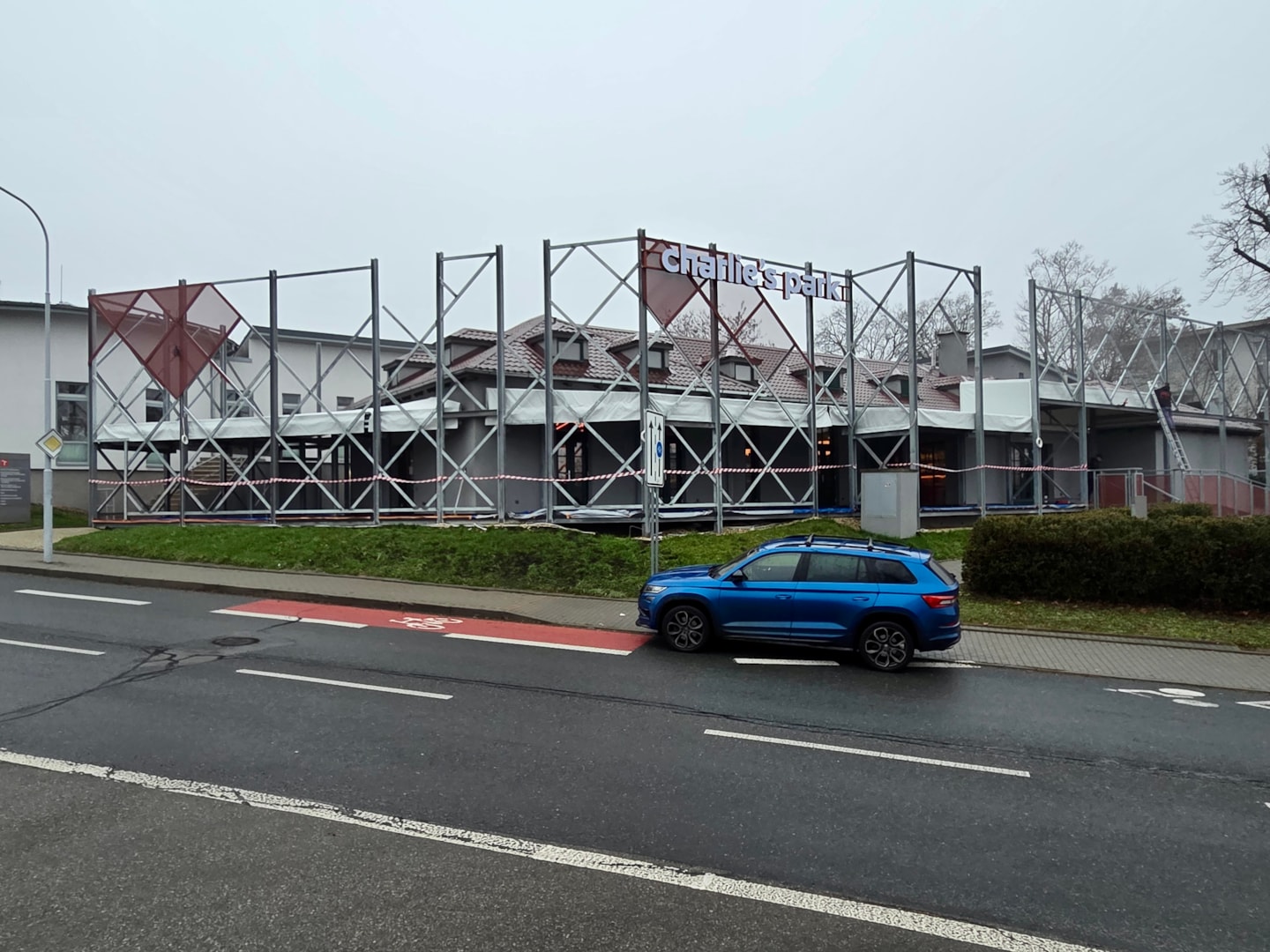 Střešní plachty Charlie's Park