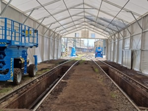 Service-Planenhalle mit Wartungsgruben und technikou pro Instandhaltung von Zügen