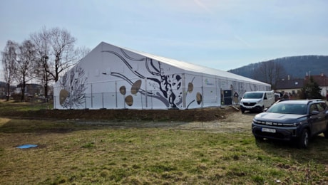 Sportoviště ve stanu jaké svět neviděl