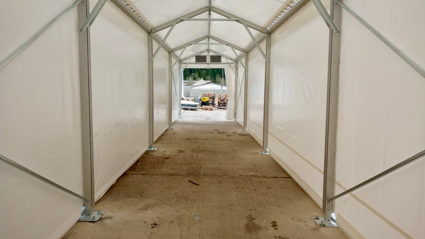 Ani malým stanům se nevyhýbáme