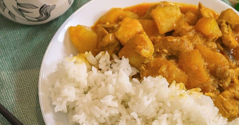 Jak připravit jednoduchou kari omáčku doma