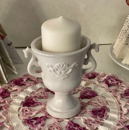 Keramický svícen bílý