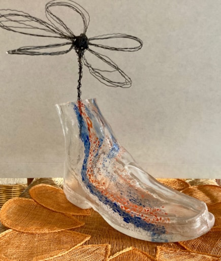 Skleněná bota (váza)