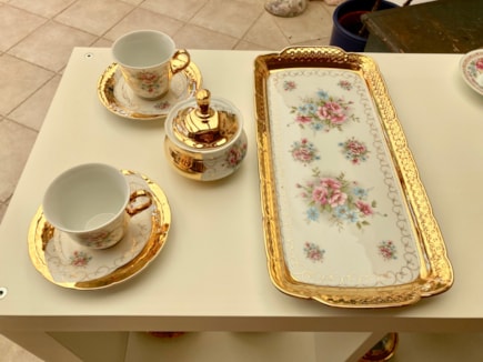 Zlatá porcelánová sada