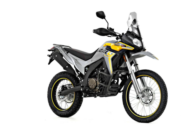 voge-300-rally-zluta-1