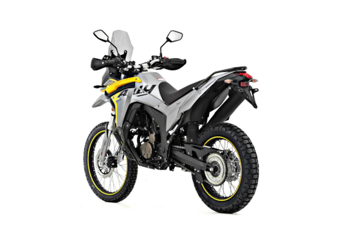 voge-300-rally-zluta-5