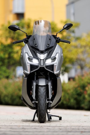 Skútr Voge SR1 125i GT-4