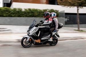 Skútr Voge SR1 125i GT-6