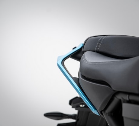 Voge 125 R-sedačka.jpg