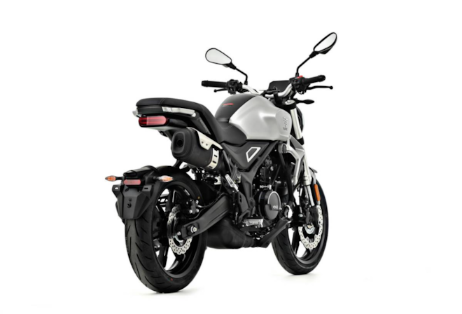 Voge 350 AC silver-7