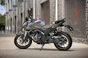 Voge 525 R - Naked-1.jpeg