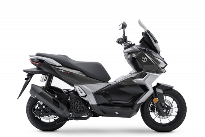 SR1 ADV Black 2.jpeg