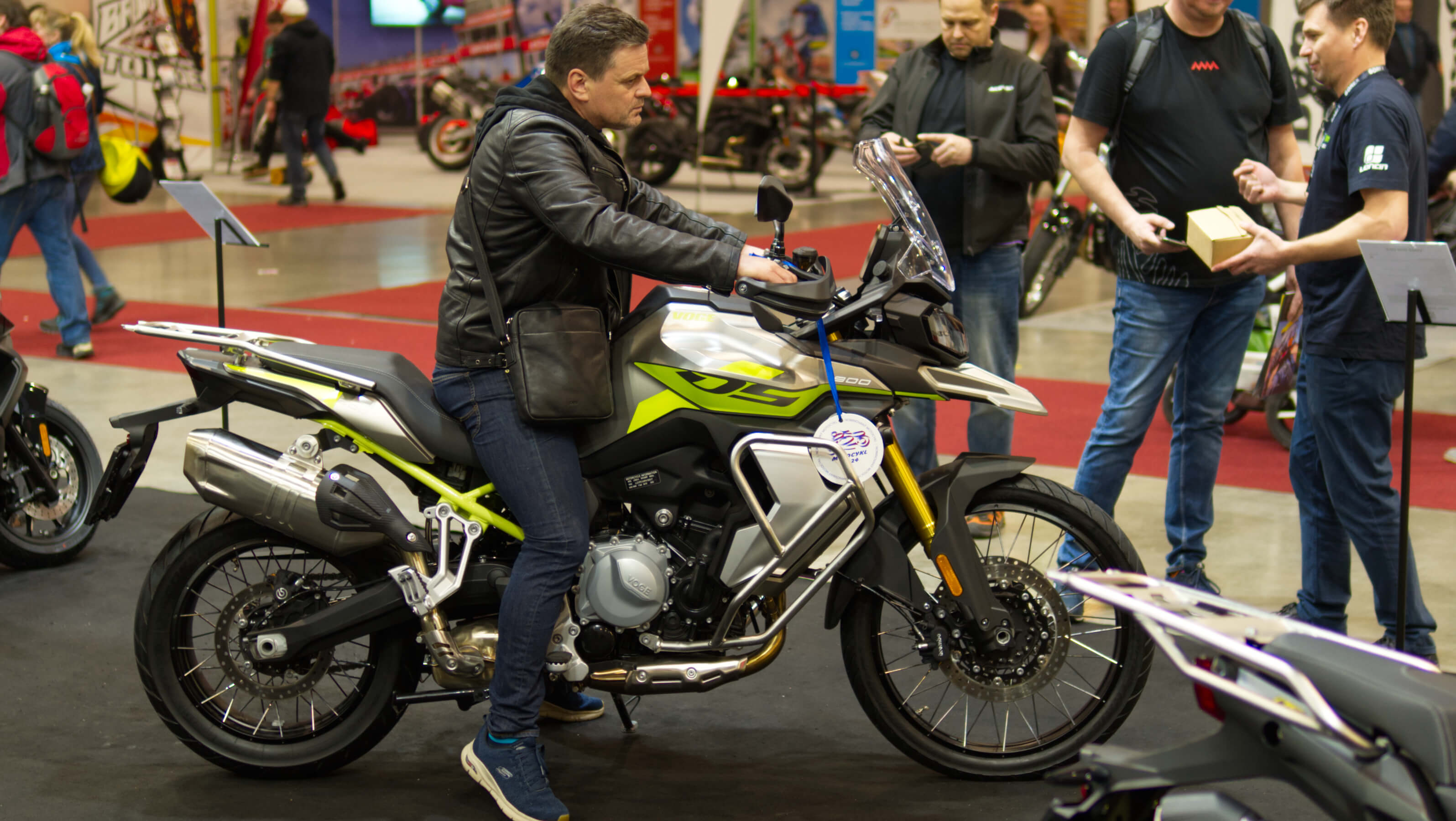  motocykl Voge 900 DSX na Motosalonu 2024