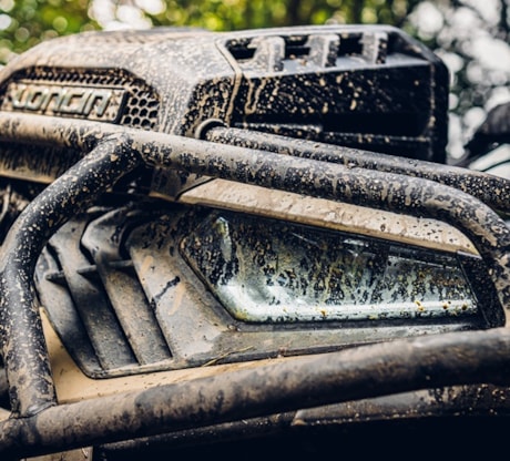 Xwolf 700 MUD-detail-3-ochranne-ramy-1