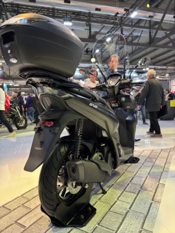 Voge SR16 na výstavě EICMA 2024