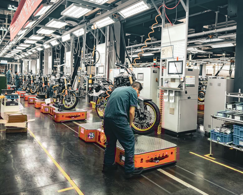 Kvalita čínskejch motorek a čtyřkolek? „Kdybych dostal korunu od každýho, kdo říkal: Vyměňte logo za zavedenou značku a nikdo to nepozná, byl bych pracháč,“ hlásí Matěj z Gorexu