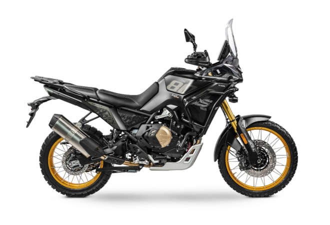 voge-800-rally-black-it-1