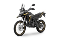 VOGE 300 Rally_Studio_black_4-web