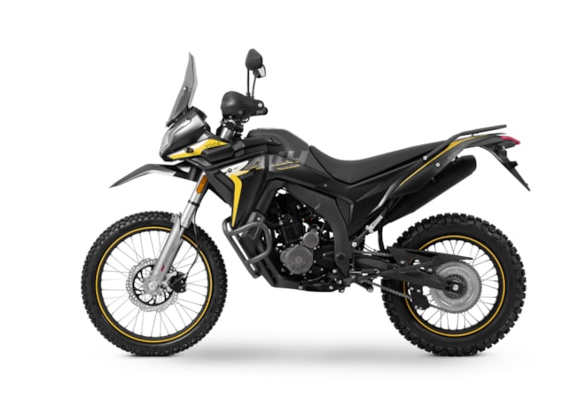 VOGE 300 Rally_Studio_black_5-web