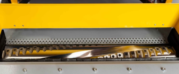 007_dhm630prosmw4-400v