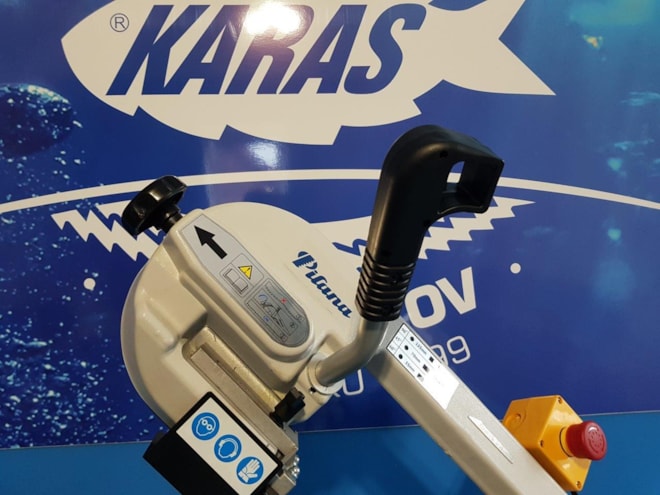 Spouštění pily Pilana