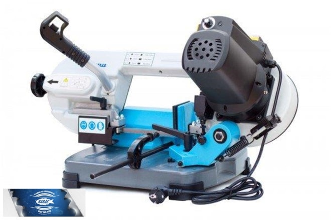 Přenosná pila u Karase