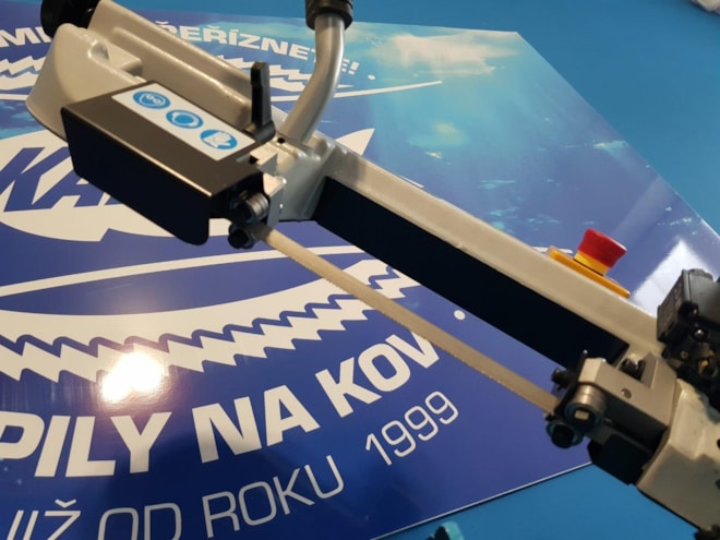 Pilový pás u pily Pilana u Karase