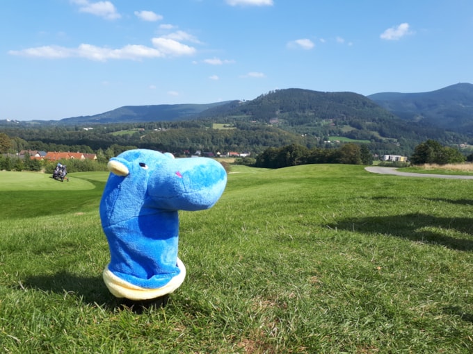 Charitativní golfový turnaj na Ostravici pro 13letou Moničku