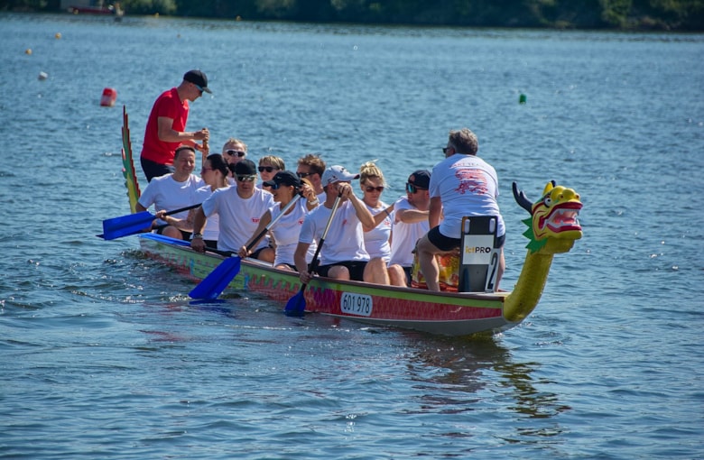 Modrý hroch na dračí lodi
