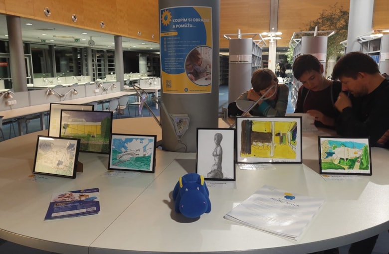 Výstava dětských obrazů v Knihovně univerzitního kampusu