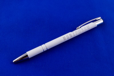 Pen MUNI PHARM, white, metal