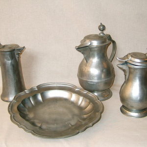 Cínové nádobí z počátku 19. století