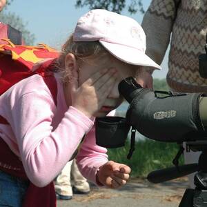 Pozorování ptáků stativovým dalekohledem
