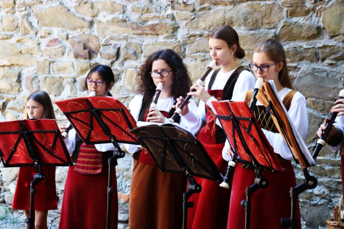 NA HELFŠTÝN ZAVÍTÁ SOUBOR ZOBCOVÝCH FLÉTEN VIVAT FLAUTO, LETOS PO JEDNADVACÁTÉ