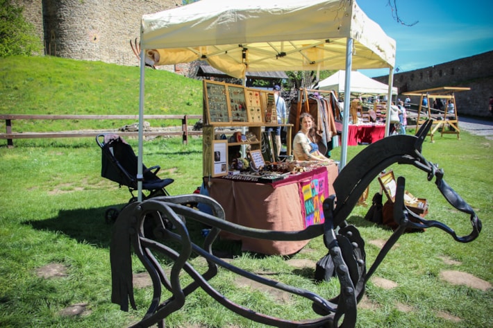 VELIKONOCE NA HRADĚ