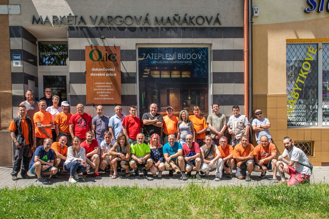 stavebni firma marketa vargova manakova - sidlo firmy a pracovni tym