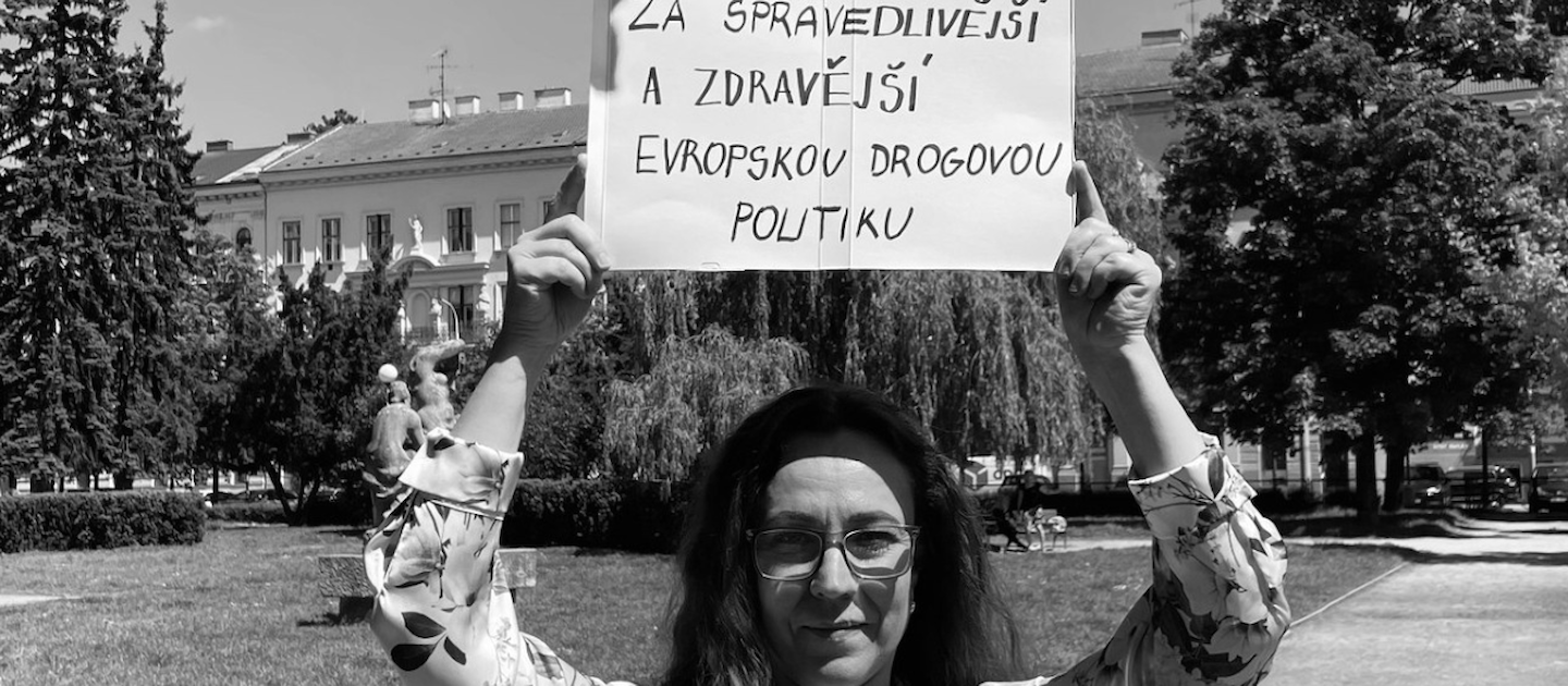 Válka proti drogám není cesta. Připojili jsme se k Manifestu politiky v oblasti závislostí pro volby do Evropského parlamentu