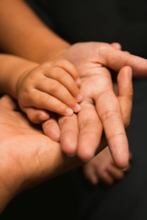 Attachment: Teorie citové vazby v pomáhajících profesích