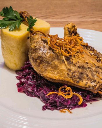 Weekend with goose feast and St. Martin's wines