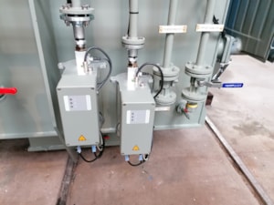 Nově nainstalovené elektronické vysoušeče