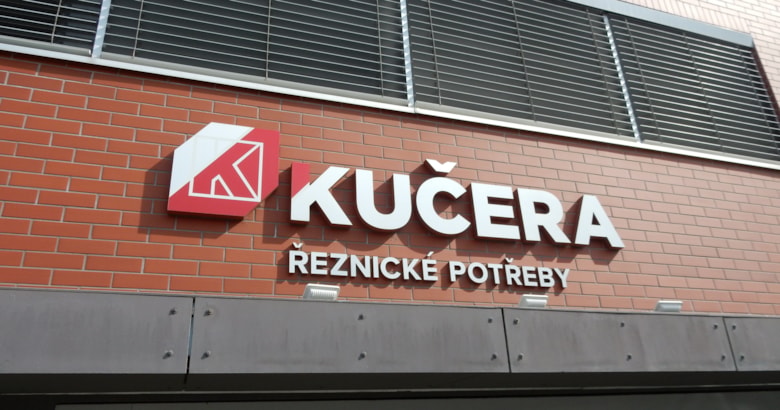 Prázdninová změna otevírací doby v pátek