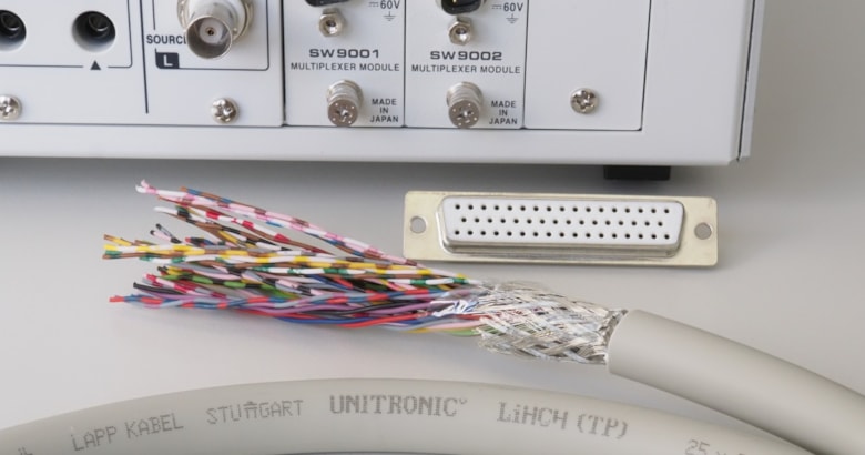 Jaké vybrat propojovací kabely pro multiplexery HIOKI SW100x?