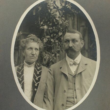 1911 zakladatel firmy František Sláma s manželkou