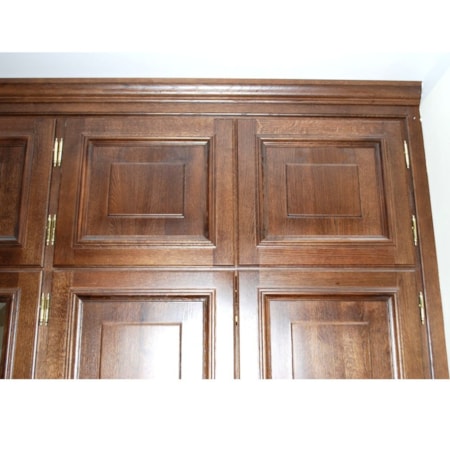 Skříně osazené závěsy 13x60 UR21 v pomosazi