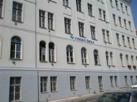 Vysoká škola Linderova ul.