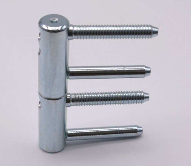 Tělo závěsu před přišroubováním ozdobného ukončení