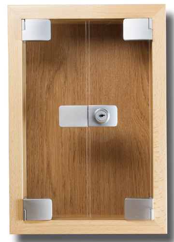 4-Square%20skrinka_dve_kridla_zamek_stred