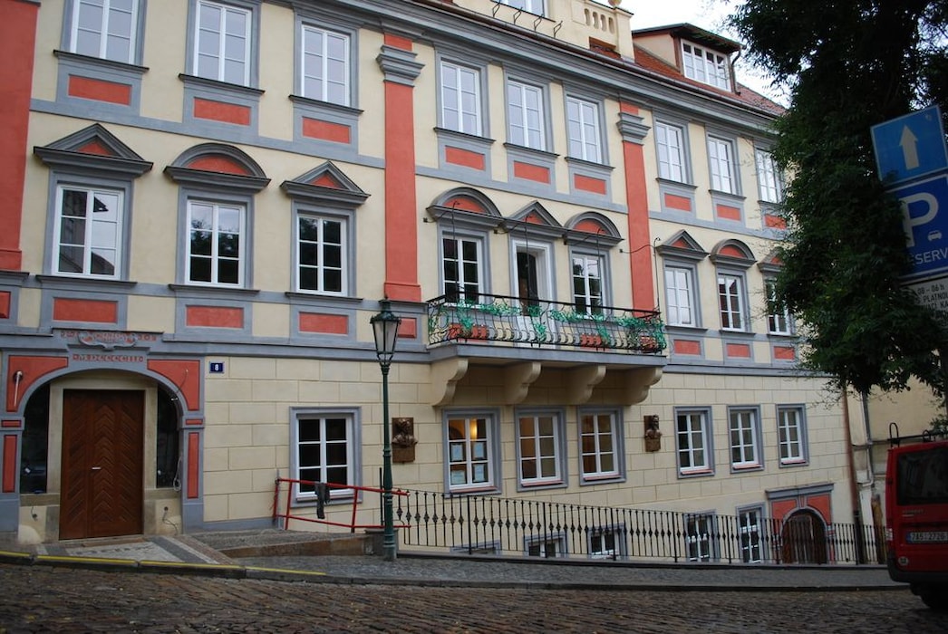 Bytový dům Sněmovní 8 Praha