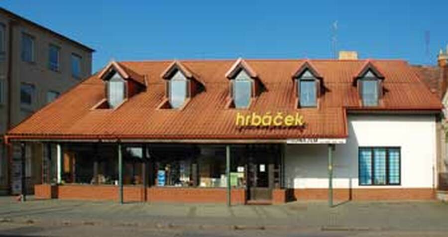 cz-holesov-hrbacek
